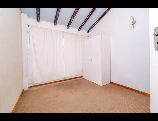 5 BEDROOM HOUSE FOR SALE IN WELTEVREDEN PARK